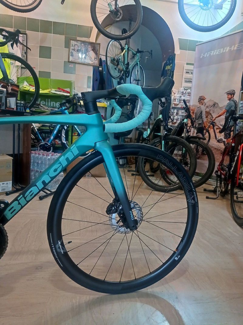 Brugt Bianchi Specialissima PRO Frame Kit 2024 Frameset 2024 Road & Gravel — billede 4 af 5
