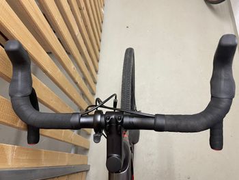 Used Specialized Diverge Base Carbon 2022 2022 Road & Gravel — image 4 of 12