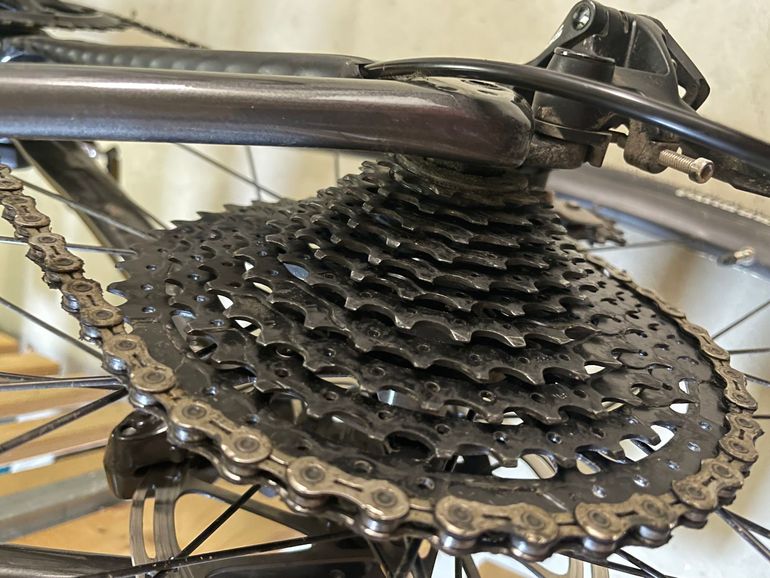 Used Specialized Diverge Base Carbon 2022 2022 Road & Gravel — image 6 of 12