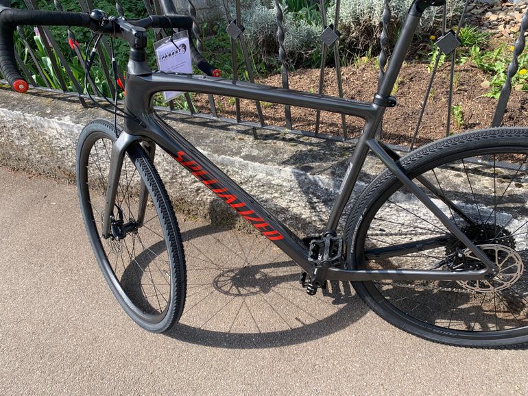 Used Specialized Diverge Base Carbon 2022 2022 Road & Gravel — image 10 of 12