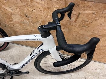 Used Pinarello F5 DISC 105 DI2 2X12V MOST ULTRAVELOCE 40 2024 Road & Gravel — image 3 of 6
