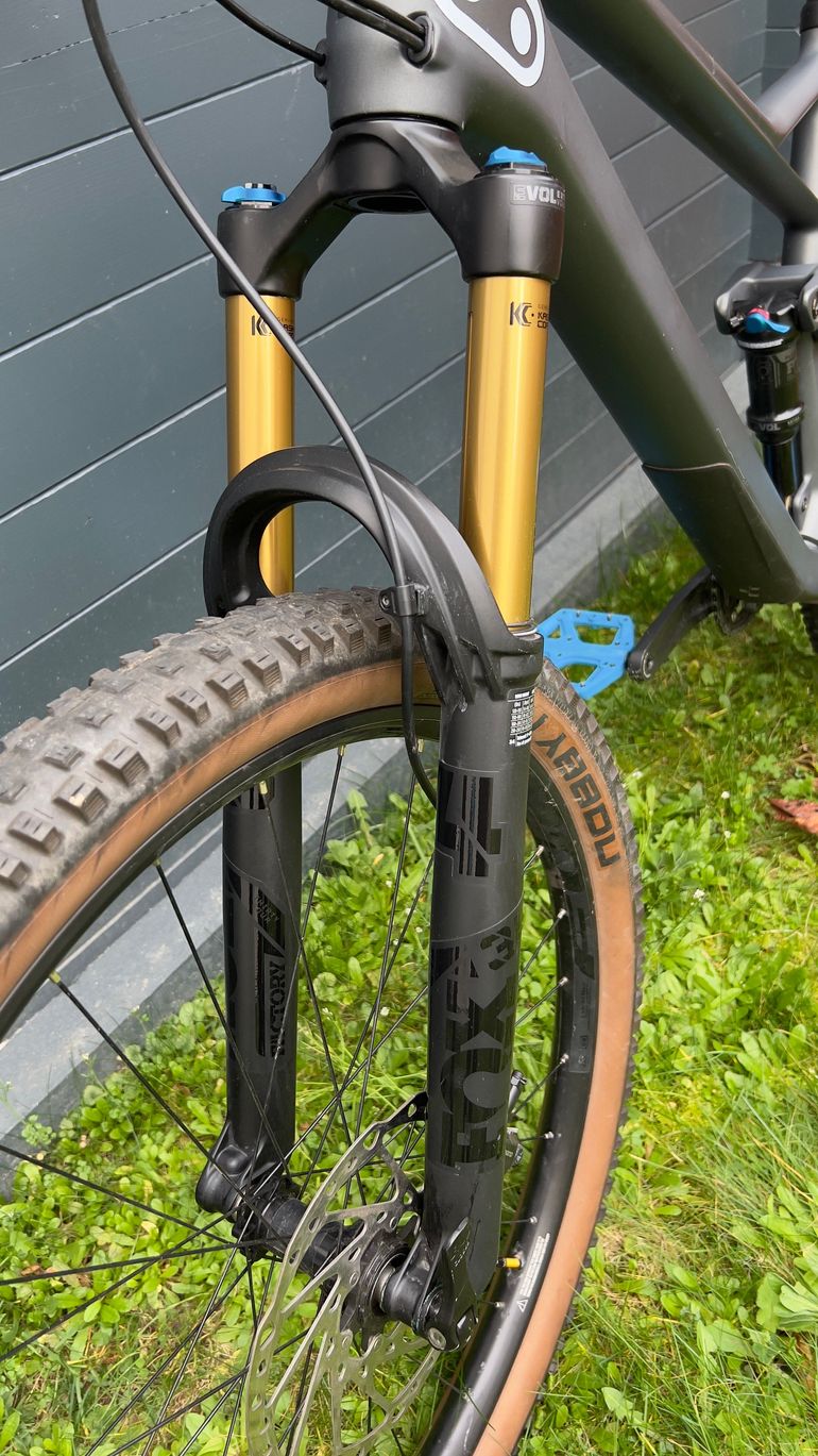Used CUBE Stereo 140 2022 Mountainbike, Light Gray — image 5 of 8