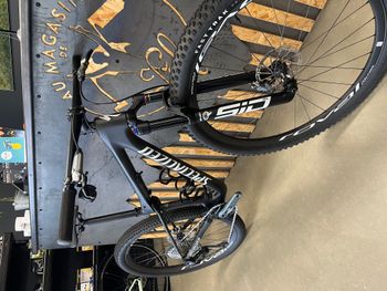 Used Specialized Epic World Cup Expert 2024 2024 Mountainbike, Black, 29 — image 2 of 3
