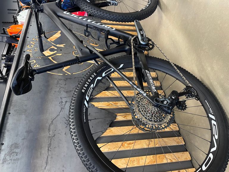 Used Specialized Epic World Cup Expert 2024 2024 Mountainbike, Black, 29 — image 3 of 3