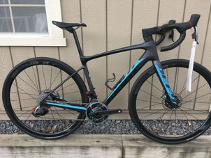 Giant - Defy Advanced Pro 0 Red 2020, 2020