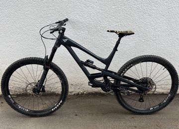 YT Industries Capra Base AL 29 2021 2021 MTB usato