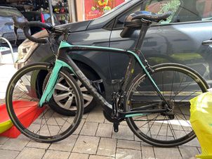 Bianchi - Oltre XR3 - Campagnolo Chorus 11sp MBS-Edition - Fulcrum Racing Zero Wheels, 2018