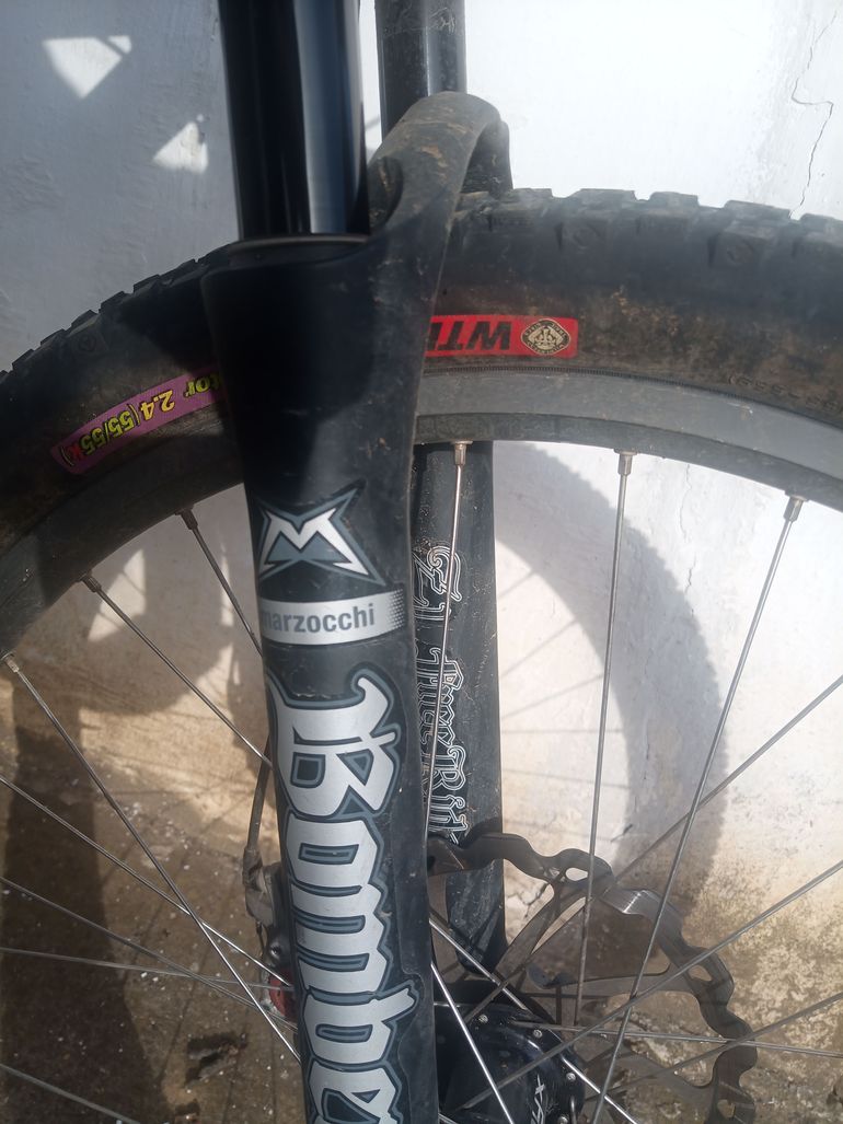 Used Custom Cove G-Spot FR 2000 Mountainbike — image 3 of 18