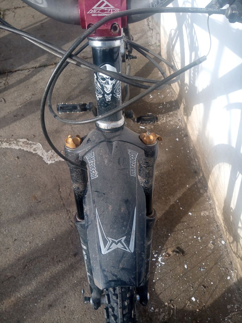 Used Custom Cove G-Spot FR 2000 Mountainbike — image 10 of 18