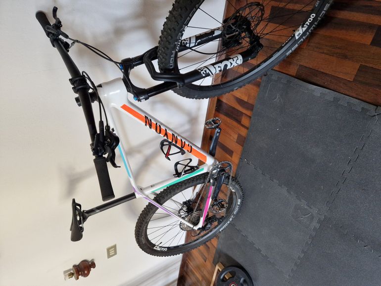 Used Canyon Exceed CF 6 2022 2022 Mountainbike, White — image 4 of 6