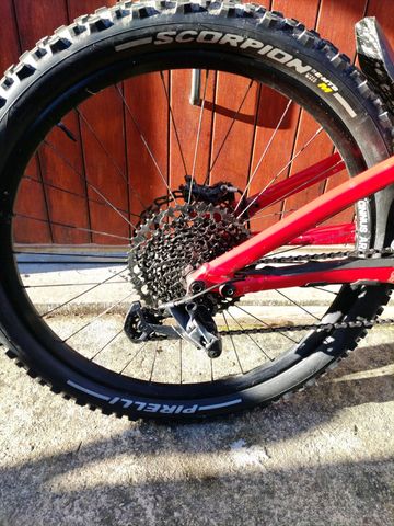 Used Specialized Turbo Levo SRAM GX Eagle 2022 Mountainbike, Red — image 9 of 11