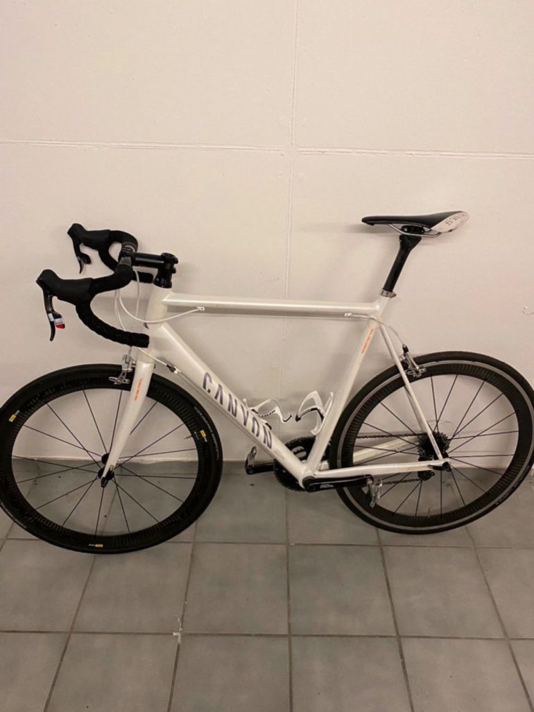 Used Canyon Ultimate CF SLX 2013 Road & Gravel, Blanco — image 3 of 3