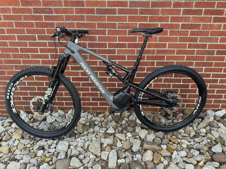 Used Rocky Mountain Instinct Powerplay C70 Shimano 2024 2024 Mountainbike, Grigio chiaro — image 5 of 12