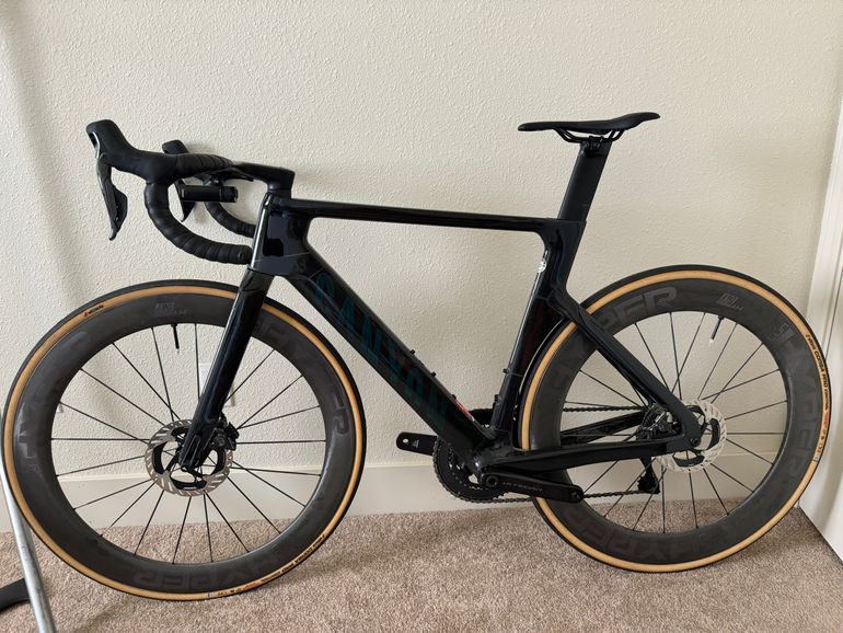 Used Canyon Aeroad CFR Di2 2024 2024 Road & Gravel, Schwarz — image 1 of 7