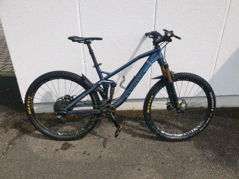 Used Canyon Neuron AL 9.0 SL 2017 Mountainbike, shop.filter.color.0000ff — image 1 of 7