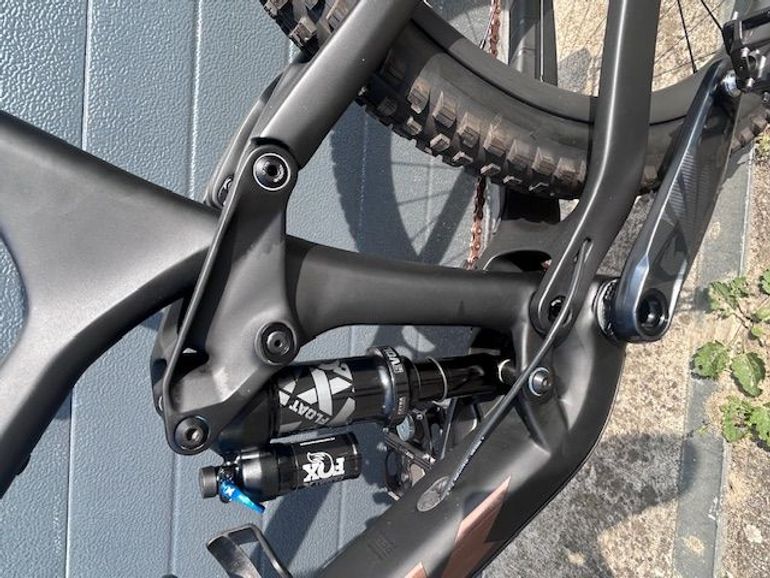 Used Trek Remedy 9.8 2022 2022 Mountainbike — image 12 of 15