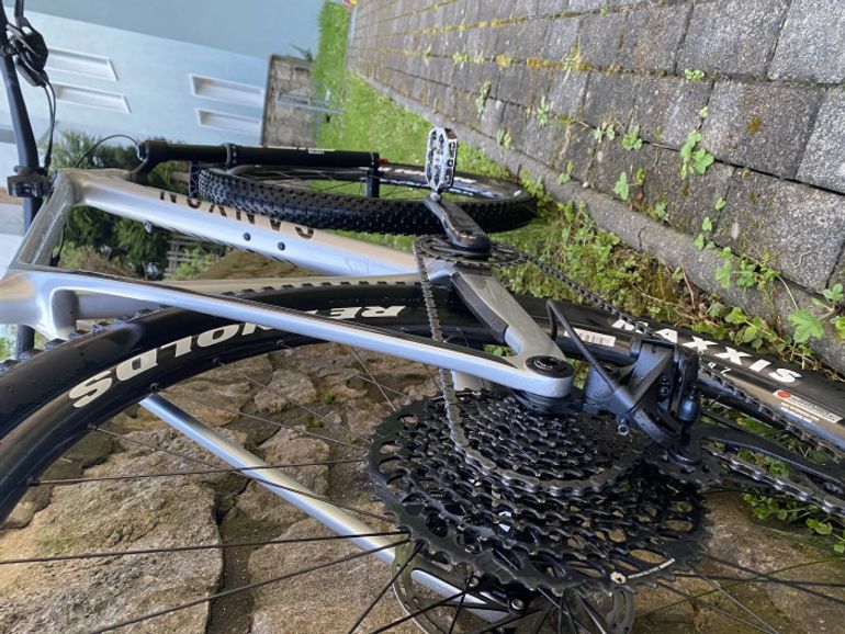 Used Canyon Exceed CF 7 2022 Mountainbike, Light Gray — image 2 of 7