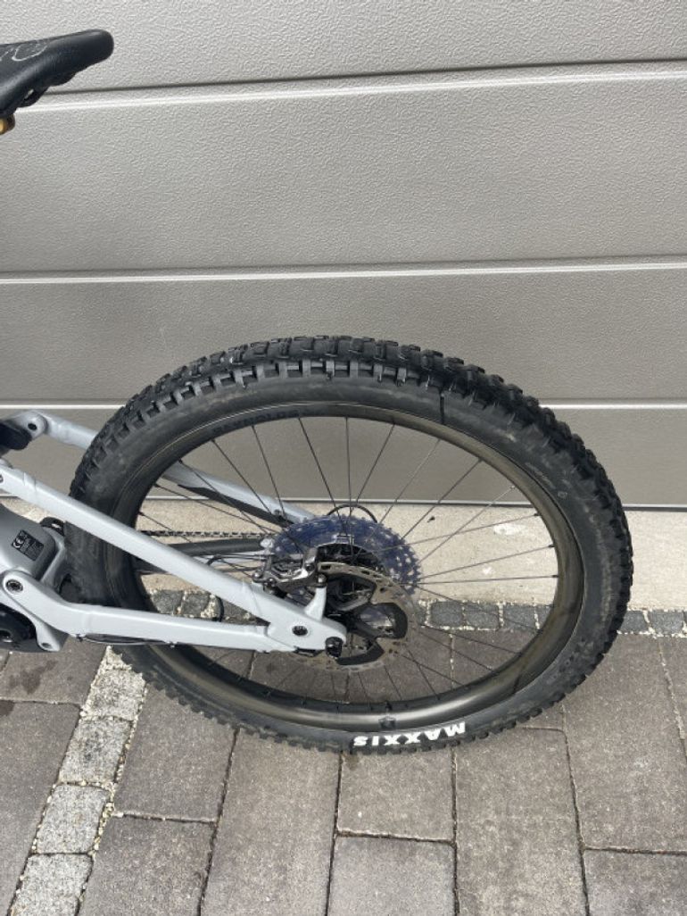 Used Canyon Spectral:ON CF 9 2021 Mountainbike, Light Gray — image 13 of 14