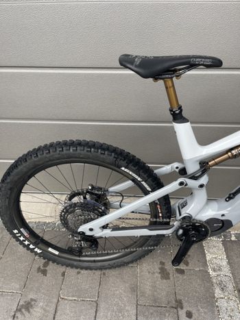 Used Canyon Spectral:ON CF 9 2021 Mountainbike, Light Gray — image 7 of 14