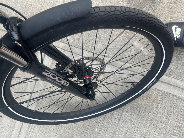 Used Aventon Level.2 commuter e-bike 2023 Road & Gravel, Light Gray — image 7 of 10