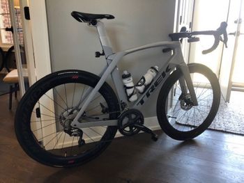 Used Trek Madone SL 6 2020 Road & Gravel — image 1 of 3