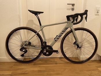 Used Canyon Endurace CF SL 8 Di2 2022 Road & Gravel — image 3 of 5