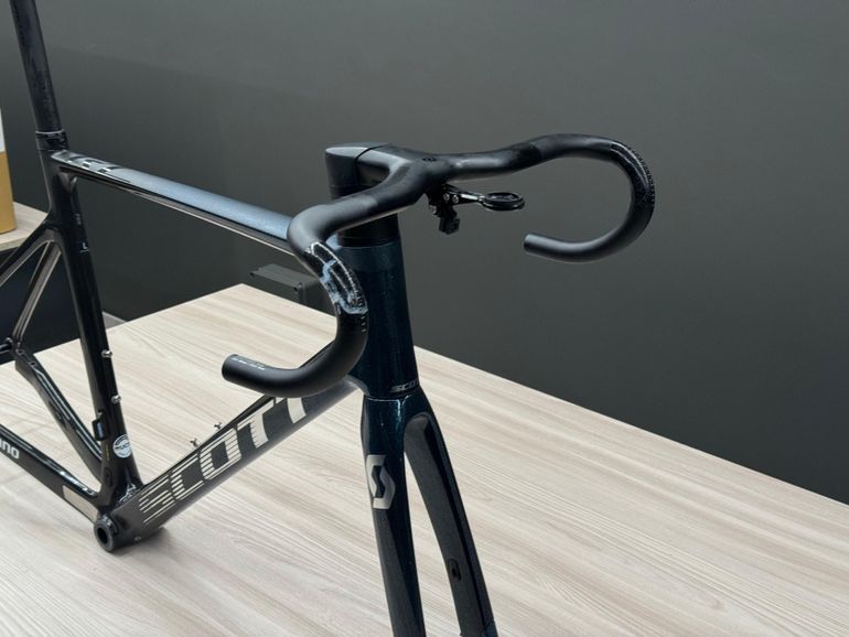 Used Scott ADDICT RC PRO KIT TELAIO 2023 Road & Gravel, Black — image 3 of 9