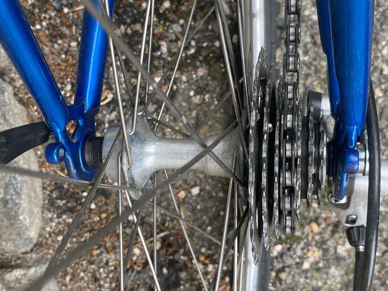 Used Vintage Custom 1990 Mountainbike, Blue — image 5 of 9