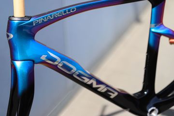 Gebrauchtes Pinarello Dogma F Disc Frameset 2024 Road & Gravel, Violett — Bild 9 von 9