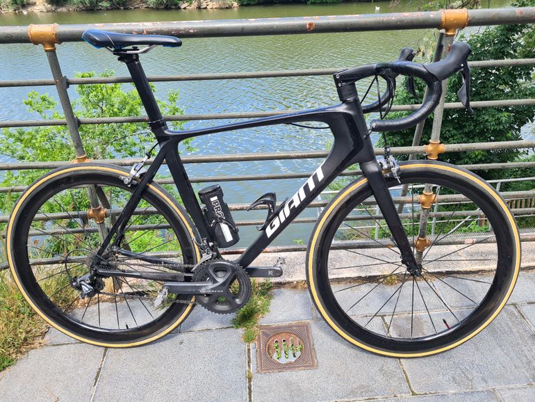 Used Giant TCR Advanced 2 2015 2015 Road & Gravel, Black — image 1 of 7