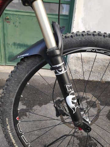Used Canyon Spectral AL 8.0 2015 Mountainbike, Red, 27.5 (650B) — image 3 of 8