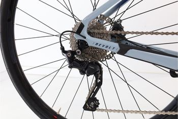 Used Giant Revolt Advanced 3 Road & Gravel, Black — image 3 of 9