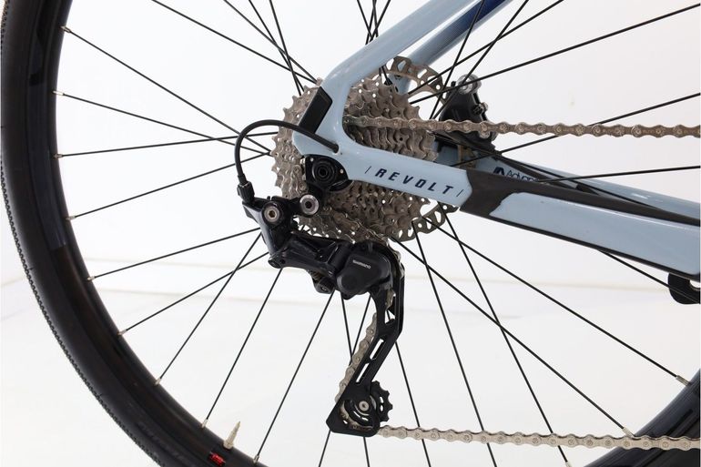 Used Giant Revolt Advanced 3 Road & Gravel, Black — image 3 of 9