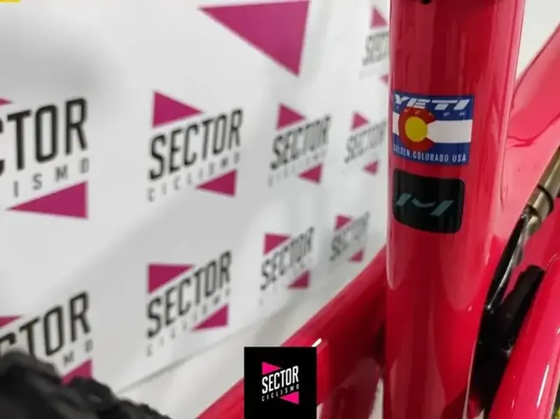 Käytetty Yeti SB130 C1 Factory Watermelon 2022 Mountainbike — kuva 8 / 9
