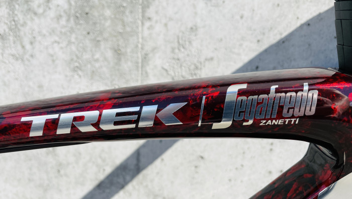 Trek madone hot sale molten marble