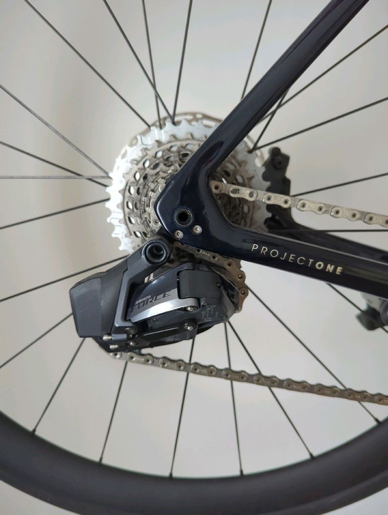 Used Trek Émonda SLR 7 eTap 2022 2022 Road & Gravel, Red — image 7 of 9