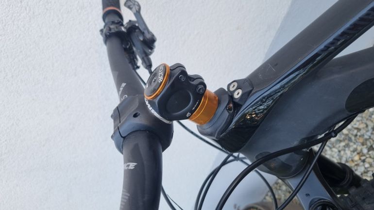 Used Canyon Spectral CF 7.0 2020 Mountainbike, Black — image 7 of 15