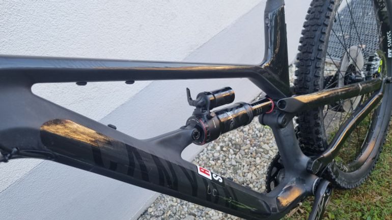 Used Canyon Spectral CF 7.0 2020 Mountainbike, Black — image 13 of 15