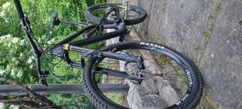 Used Canyon Spectral CF 7.0 2020 Mountainbike, Black — image 10 of 15