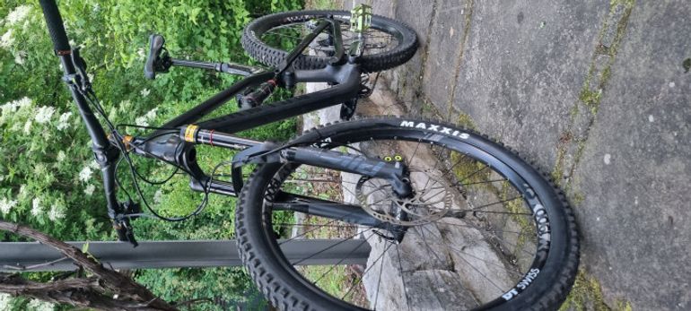 Used Canyon Spectral CF 7.0 2020 Mountainbike, Black — image 10 of 15