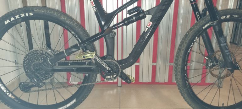 Used Canyon Spectral CF 7.0 2020 Mountainbike, Black — image 2 of 15