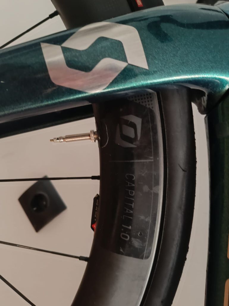Used Scott Foil 10 2021 2021 Road & Gravel — image 4 of 22