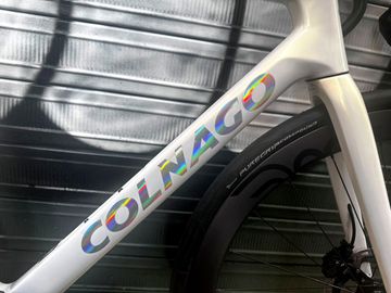 Colnago V4RS BIANCO PERLA Perlmutt-Weiß/DURA-ACE Di2/DEDA SL45/Gr.510=54/55 NEU 2024 Road & Gravel d'occasion — image 2 sur 6