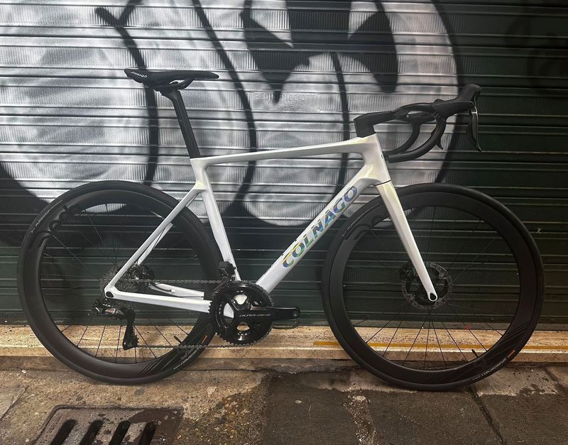 Used Colnago V4RS BIANCO PERLA Perlmutt-Weiß/DURA-ACE Di2/DEDA SL45/Gr.510=54/55 NEU 2024 Road & Gravel