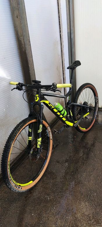 Używany Scott Spark RC 900 Pro 2018 2018 Mountainbike — zdjęcie 2 z 6
