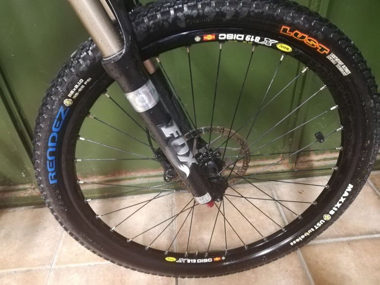 Used Merida FLX 1000  FULL CARBON  18"  46 CM 2012 Mountainbike, Black — image 18 of 25