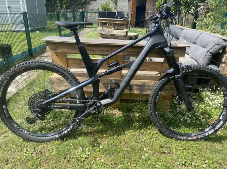 Used Canyon Spectral CF 7.0 2019 Mountainbike, Black — image 7 of 12