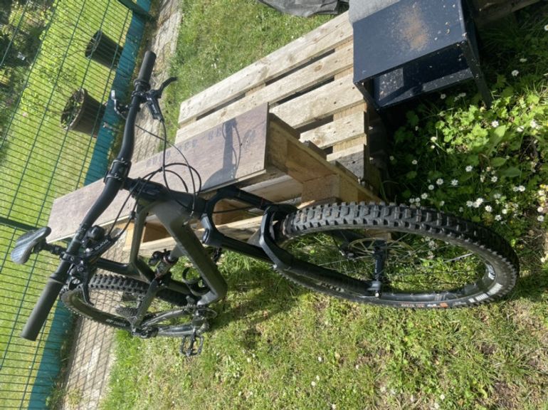 Used Canyon Spectral CF 7.0 2019 Mountainbike, Black — image 5 of 12