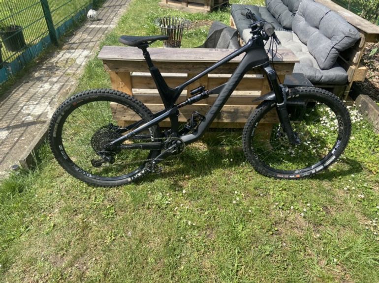 Used Canyon Spectral CF 7.0 2019 Mountainbike, Black — image 2 of 12