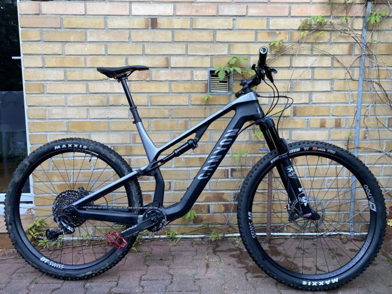 Used Canyon Neuron CF 9.0 SL 2020 Mountainbike, Black — image 1 of 8